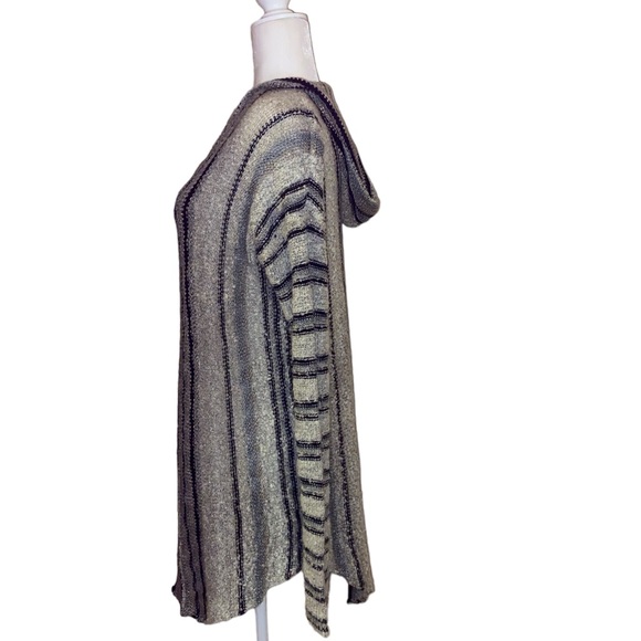 Snails and Cinnamon Baja Type Tunic with Hood - Picture 3 of 7